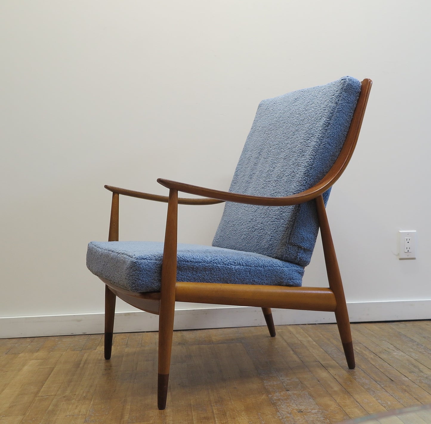 Peter Hvidt & Orla Molgaard Nielsen Lounge Chair FD-145