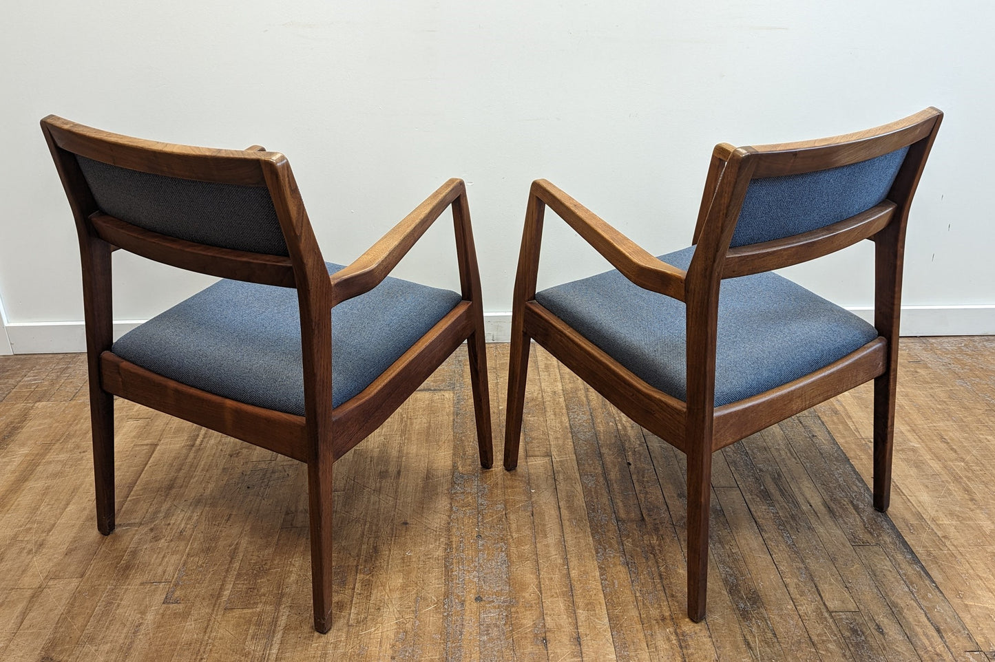 Jens Risom Playboy chairs C140