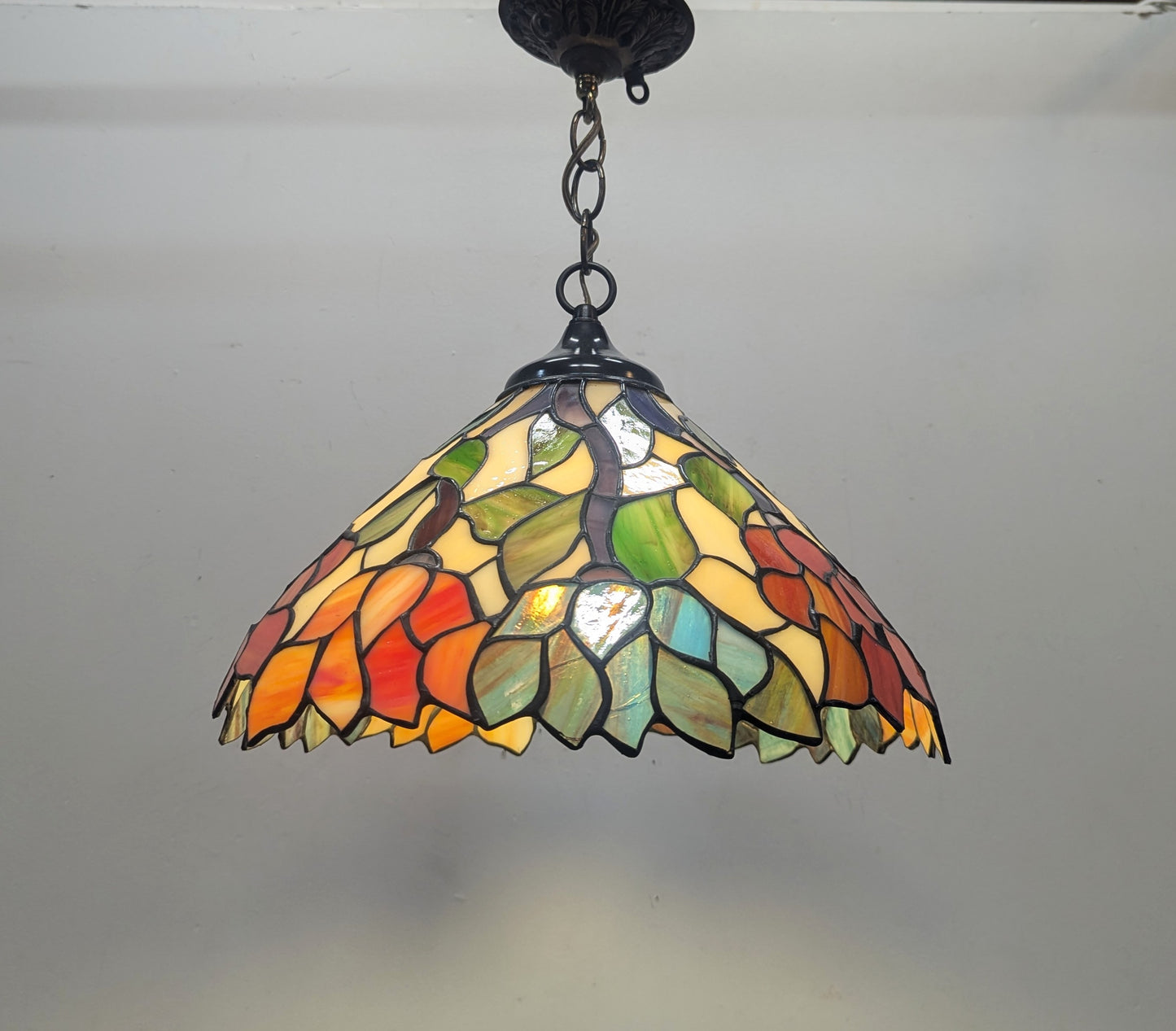 Vintage 1940s Tiffany Style Wisteria Stained Glass Pendant Light