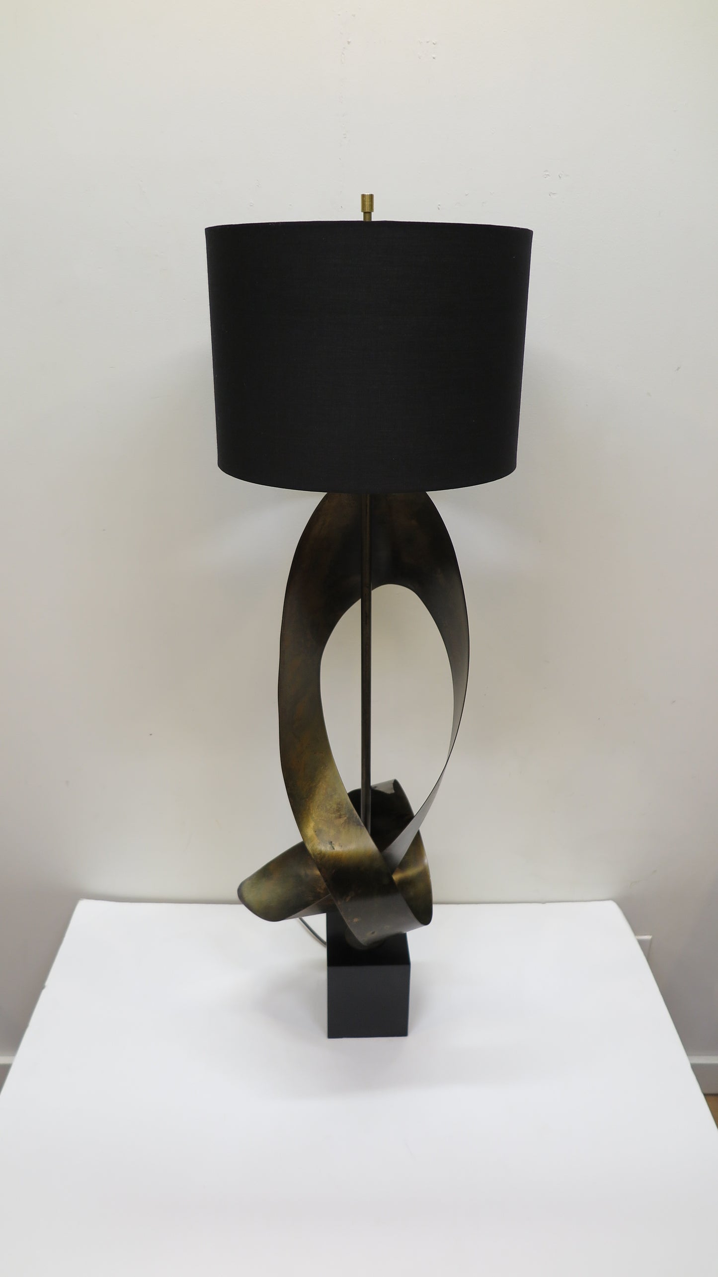 Brutalist Sculpture Lamp Richard Barr For Laurel "Ribbon Lamp"