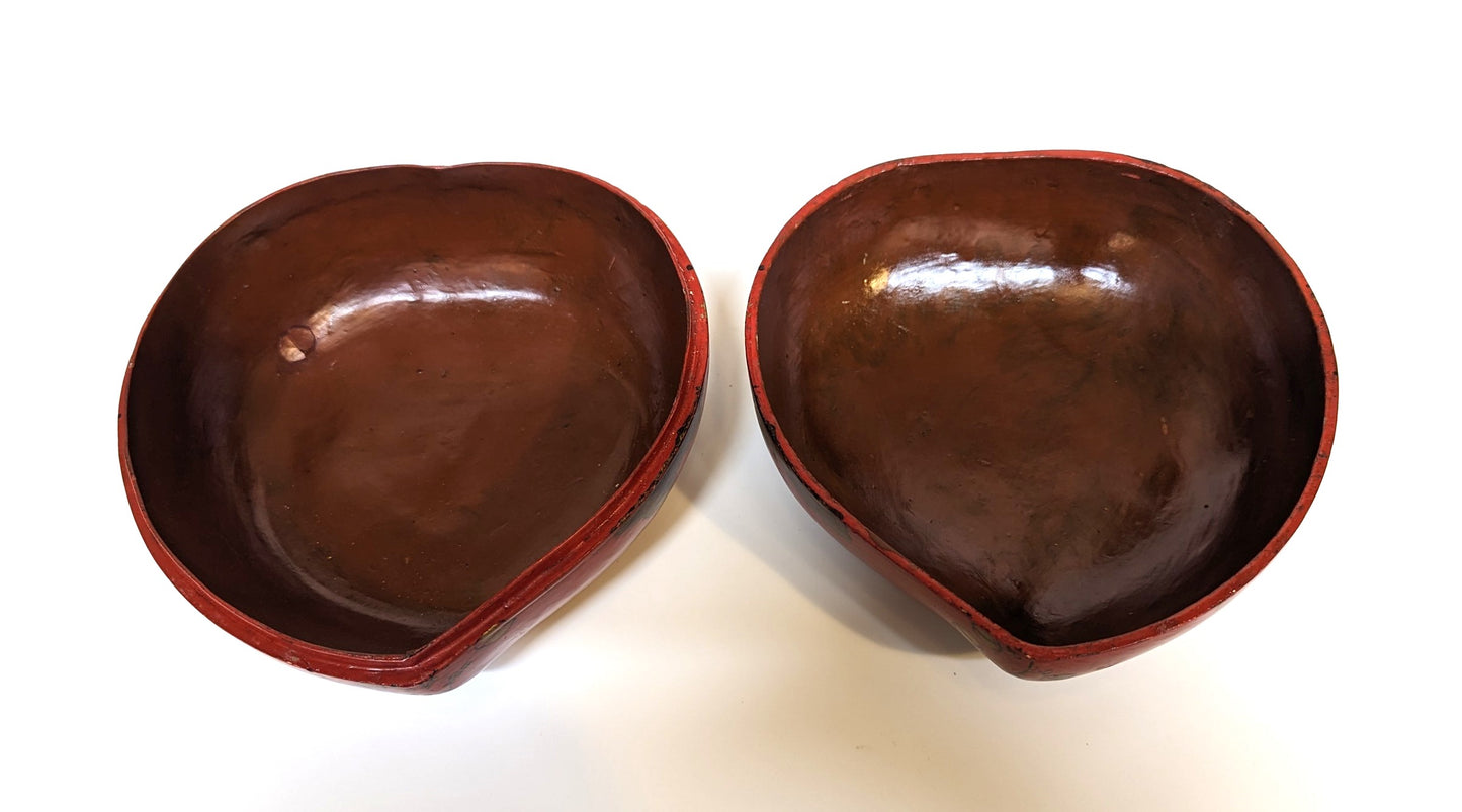 Vintage Chinese Chinoiserie Lacquer Heart Shaped Box