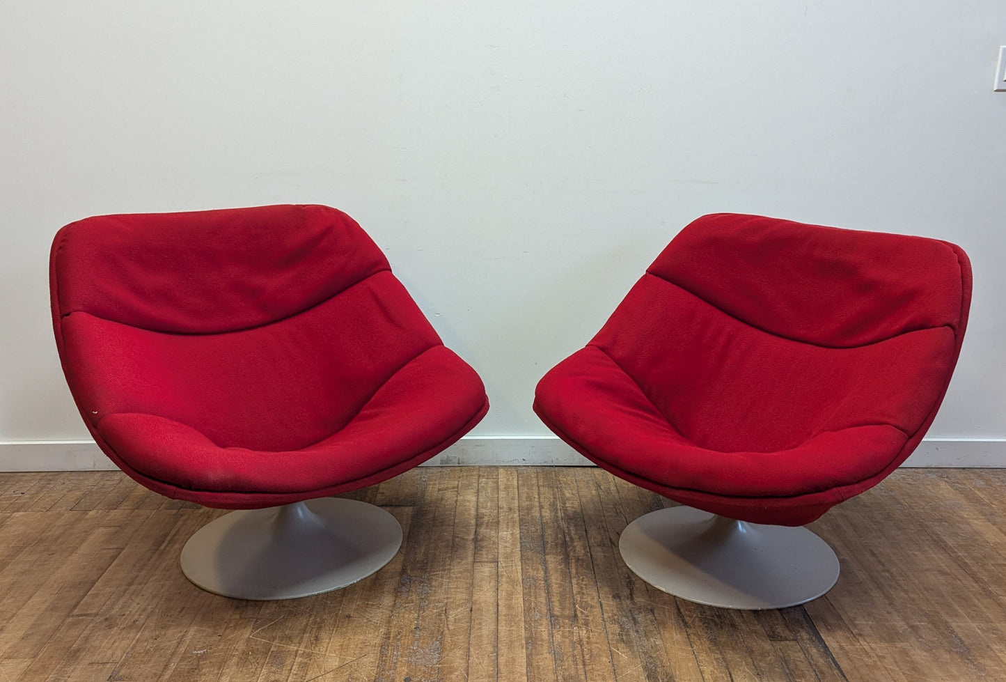 Mid Century Pierre Paulin F557 Swivel Lounge Chairs for Artifort