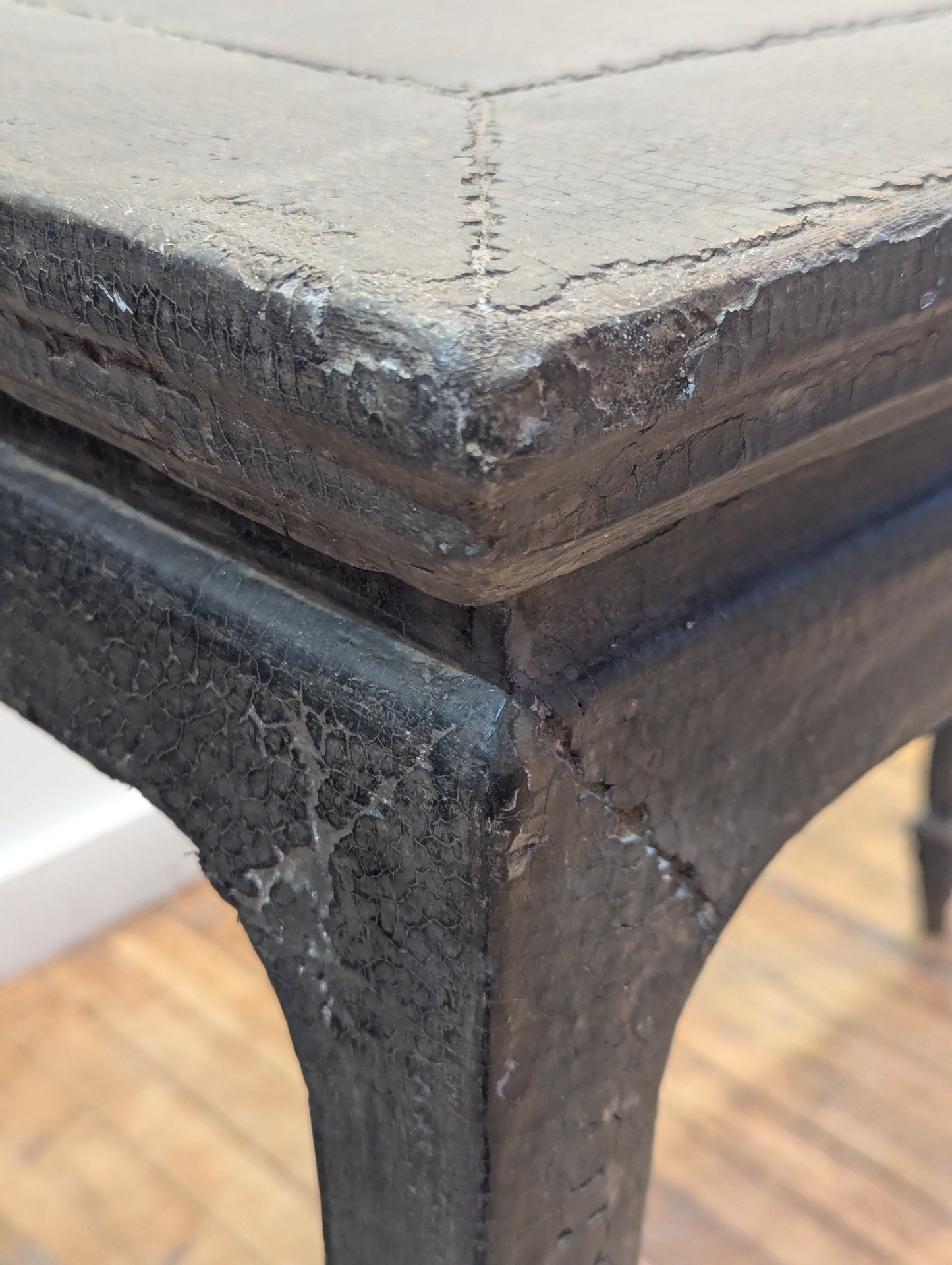 Rare Diaoqi Lacquered Chinese Antique Console Table Arrow Tip Feet