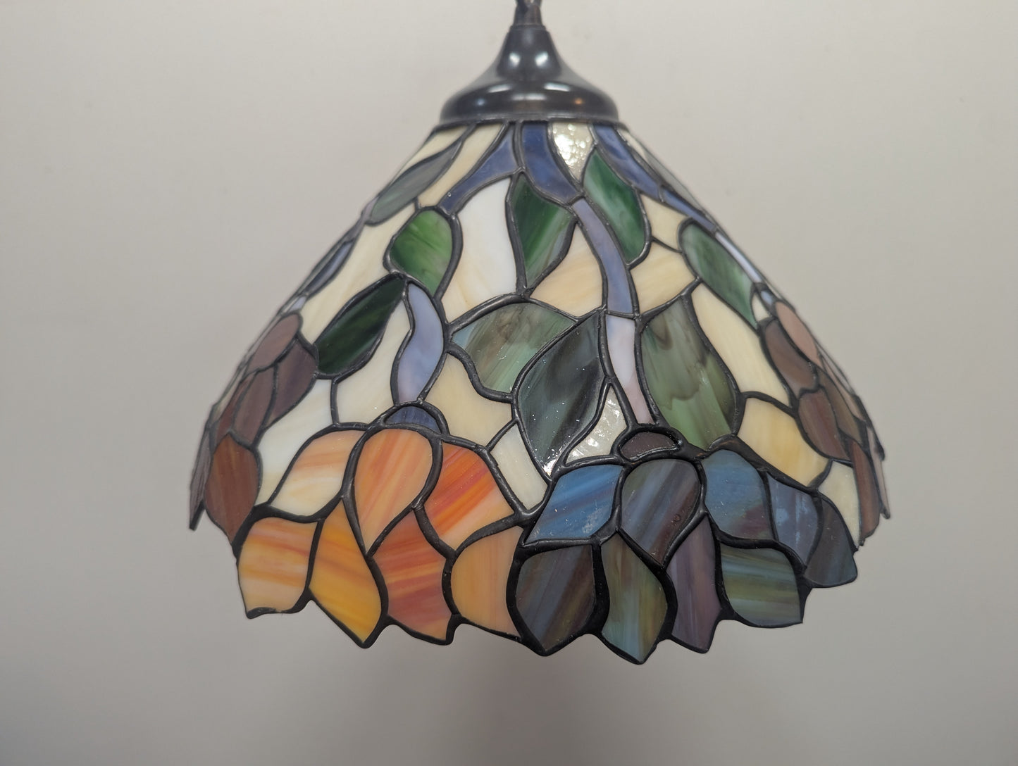 Vintage 1940s Tiffany Style Wisteria Stained Glass Pendant Light