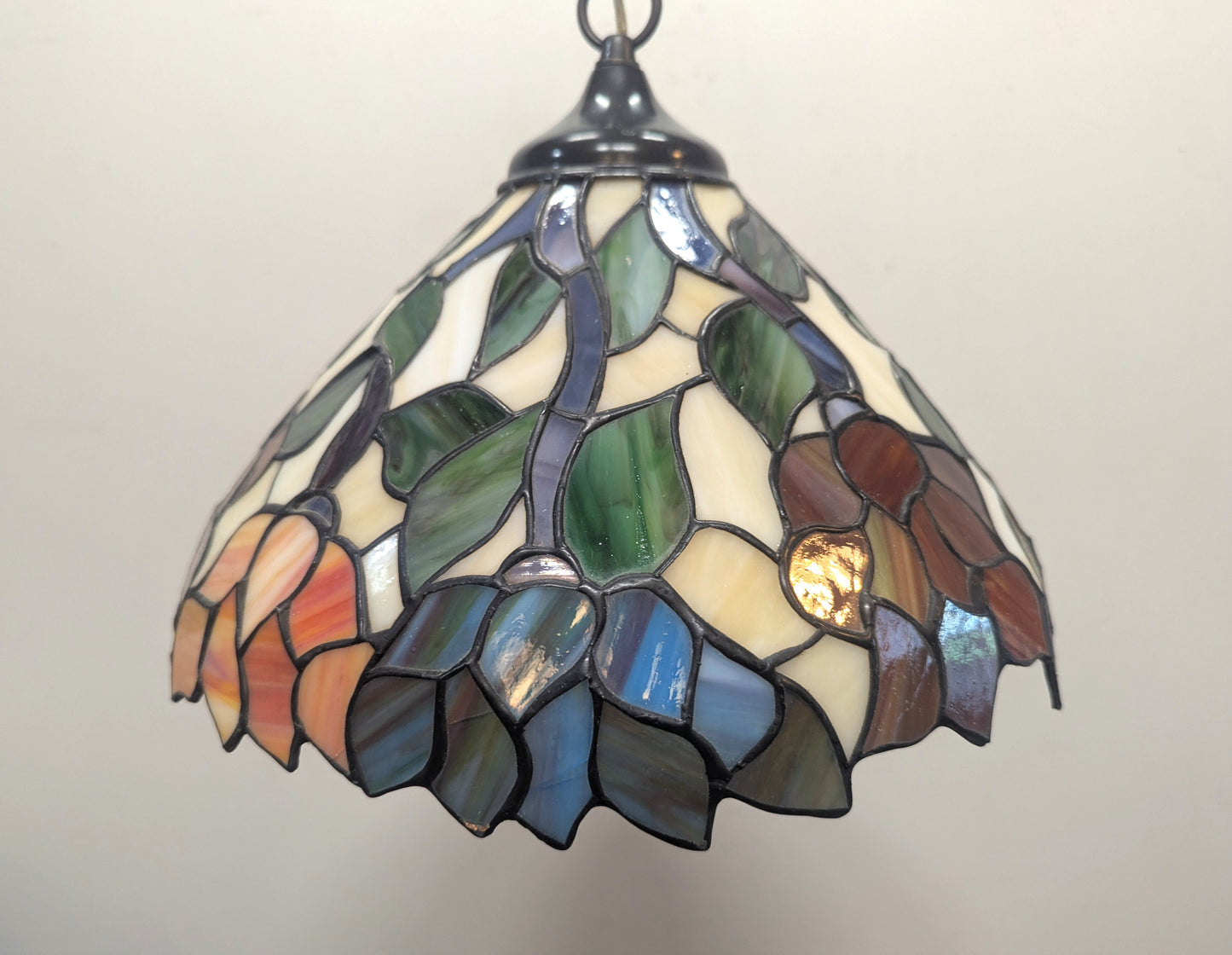 Vintage 1940s Tiffany Style Wisteria Stained Glass Pendant Light